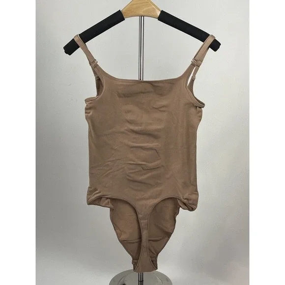 NEW!! SKIMS Bodysuit, Size 4XL. Adjustable Straps. Snap Bottom. Without Tags. - Picture 2 of 8